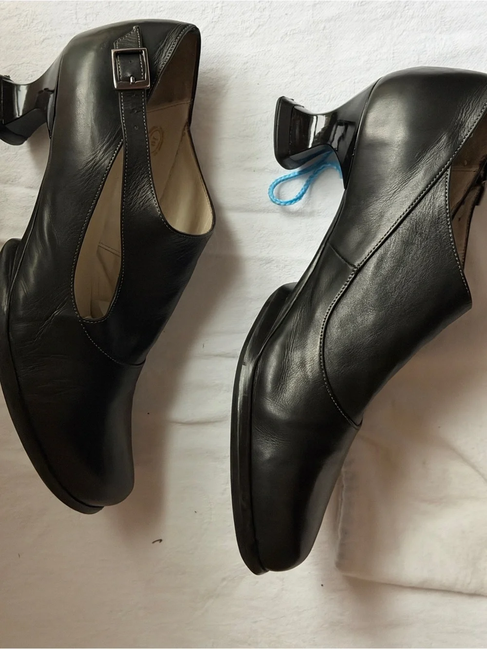 John Fluevog Gracias Black Leather Buckle Chunky Heel 10 w/Dustbag - Picture 5 of 13